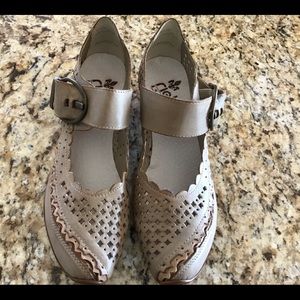 Rieker taupe buckle shoes with low heel